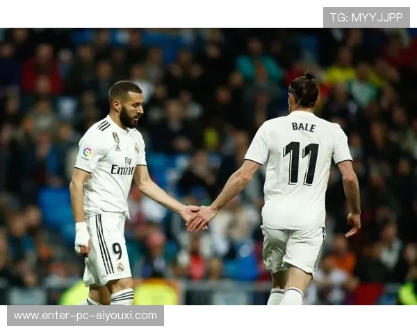 皇马本泽马背身传回助攻队友近距离推射建功：从瞬间到传承的力量